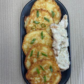 Деруни з куркою