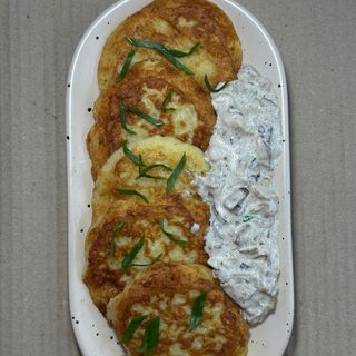 Деруни з грибами