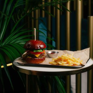 Бургер 4844 з соусом BBQ