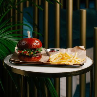 Бургер з сиром Дор-блю