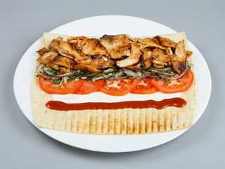Турецька шаурма з куркою в лаваші (380г)