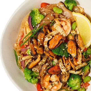 Прозора локшина з морепродуктами (350г)