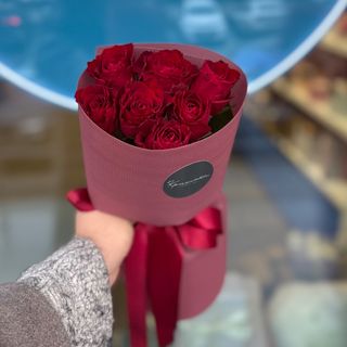 Троянда сорту Мадам Ред 7 шт