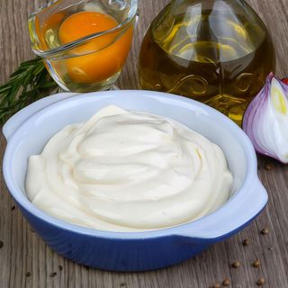 Соус часниковий (10 гр)  (  Як додаток в середину хот-дог  )