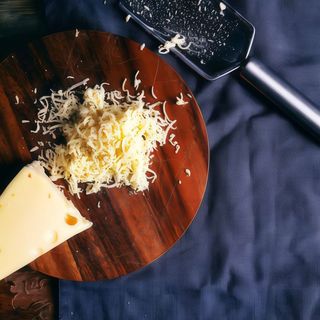 Сир моцарела  (  Як додаток в середину шаурму )