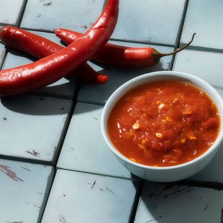 Соус гострий  (  Як додаток в середину шаурму )