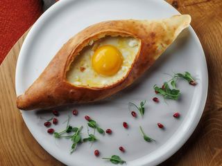 Хачапурі по-аджарськи