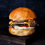 Дабл чікен бургер