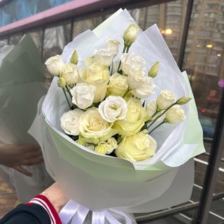 Букет квітів «Світло»