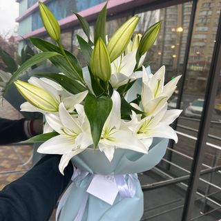 Букет квітів «3 Лілії»