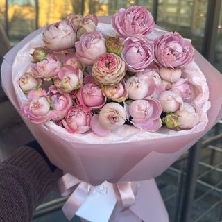 Букет з 7 кущових троянд «Блоссом Баблс»