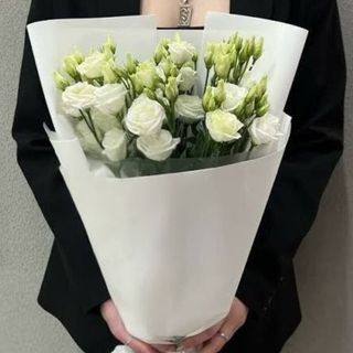 Букет із 5 білих еустом