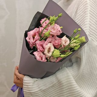 Букет із 5 рожевих еустом