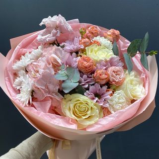 Букет квітів «Мондіаль»