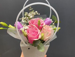 Квіти в кошику « Цвітіння весни»