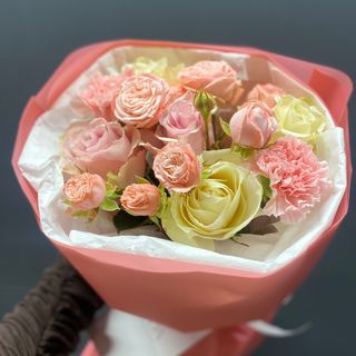 Збірний букет квітів « Ідилія»