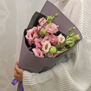 Букет із 5 рожевих еустом