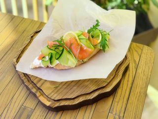 Брускета з лососем (250гр)