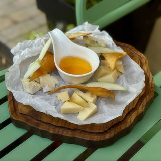 Сирна тарілка (240гр)