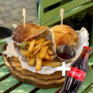 Сендвіч з тунцем + Кола