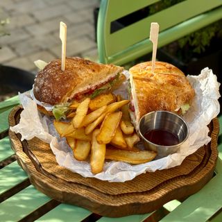 Сендвіч з куркою (450гр)