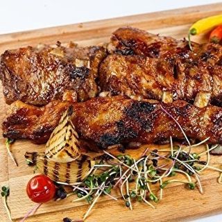 Метр ребер в вишневому соусi