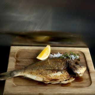 Дорадо на грилі 