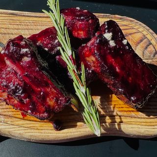 Ребра зі свинини  в смородиновому соусі 