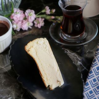 Баскський чізкейк з молочним шоколадом 