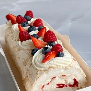 Меренговий рулет