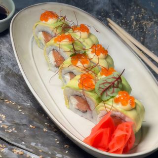 Зелений з лососем та ікрою (270г)