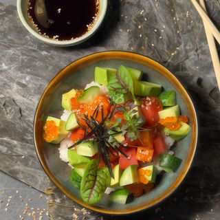 Боул з лососем і тунцем (300г)