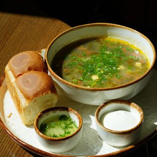 Зелений борщ з індичкою (490 гр)