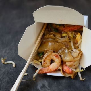 Рисова локшина з морепродуктами