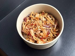 УДОН З КУРКОЮ (240Г)