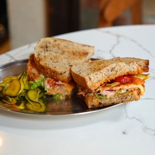 Сендвіч з тунцем