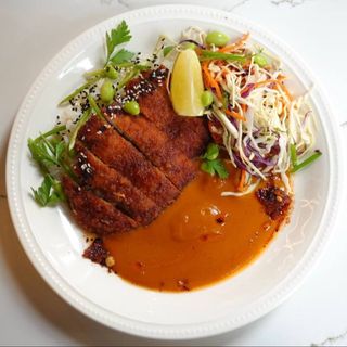 Курячий шніцель з соусом карі