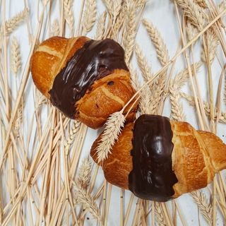 Круасан з шоколадом