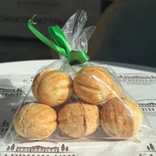 Горішки зі Згущеним молоком
