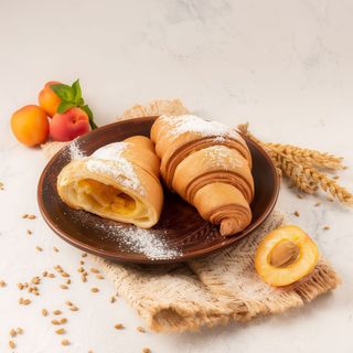 Круасан з абрикосом (115 г)