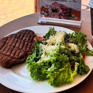 Сніданок від MARTIN Цезар