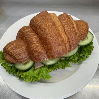 Круасан з баликом