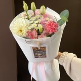 Квітковий комплімент з жоржиною