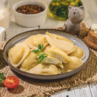 Вареники з підсоленим сиром (330г)