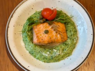 Лосось з картопляним пюре (300г)