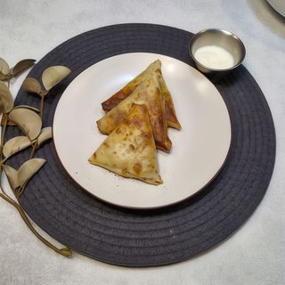 Млинці з м'ясом та сметаною (160/30)