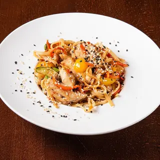 Лапша удон з курочкою(стегно) та овочами (250 г)