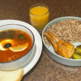 Обід з Солянкою 