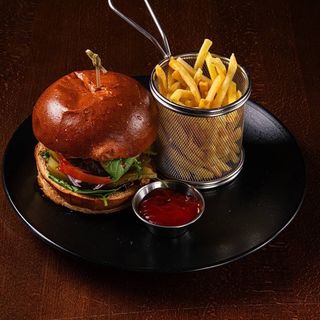 Бургер з телятиною