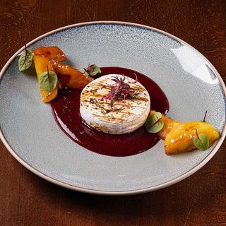 Запечений камамбер